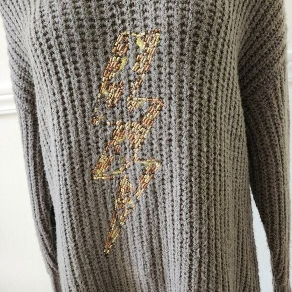 Torrid Gray Chunky Pullover Tunic Sweater Gold Beaded Lightning Bolt size 1 X - Picture 7 of 13